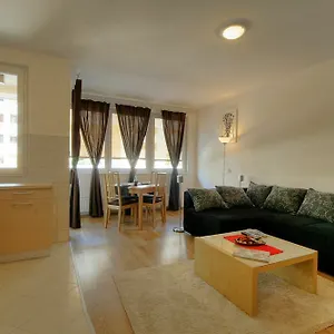 corvin-apartment-budapest.inbudapesthotels.com/